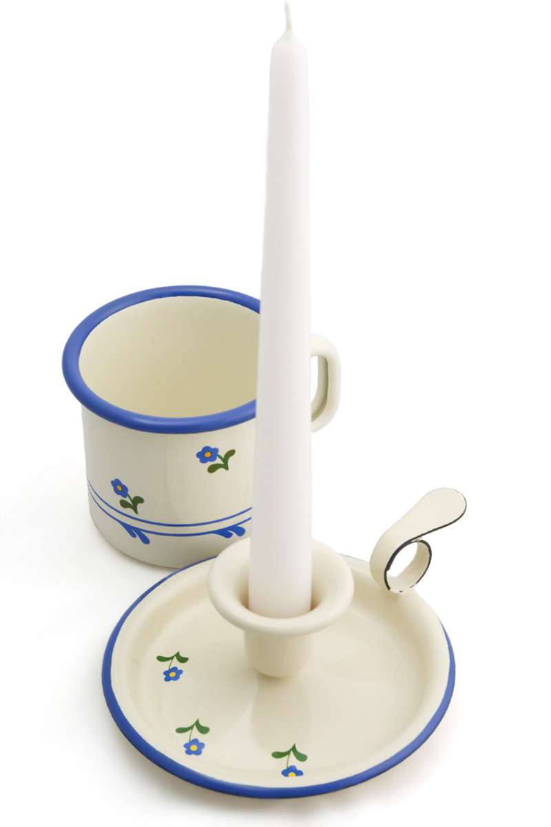 Kerzenhalter aus Emaille, Blümchen