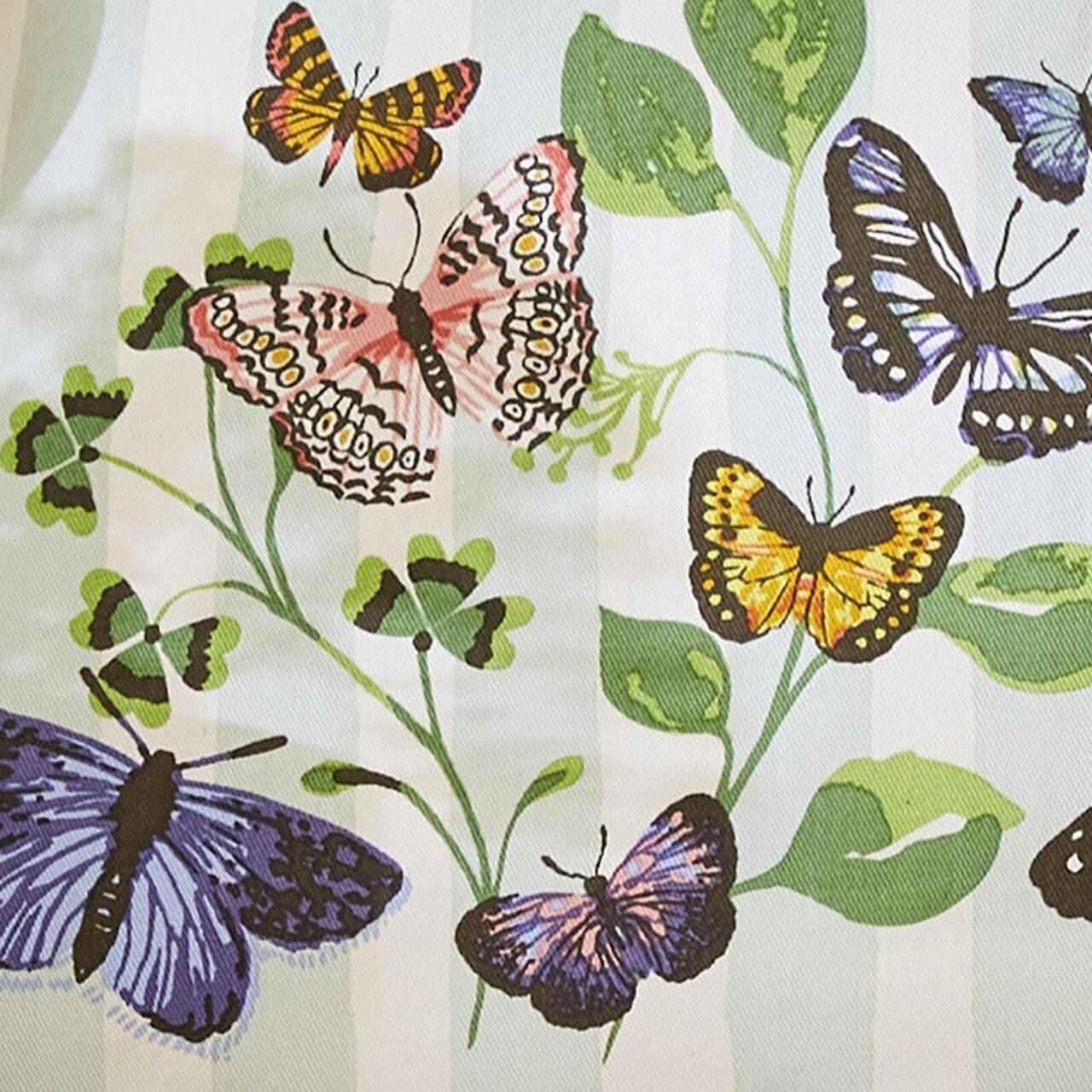 Prachtvolle Schmetterling, fein skizziert - ein Ausschnitt des Designs Schmetterlingshain - Butterfly Grove - von Ulster Weavers
