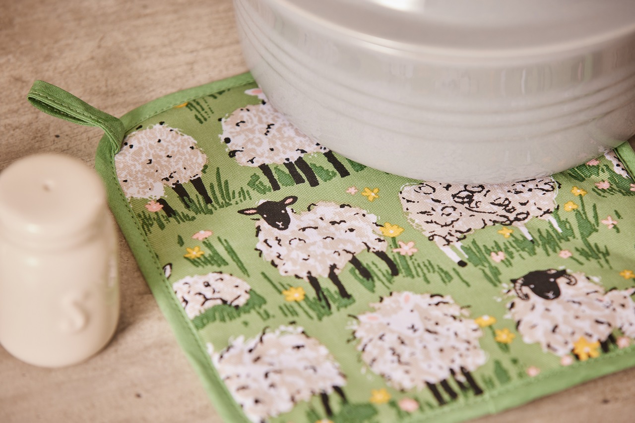 Ulster Weavers Flauschige Schafe | Pot Mat