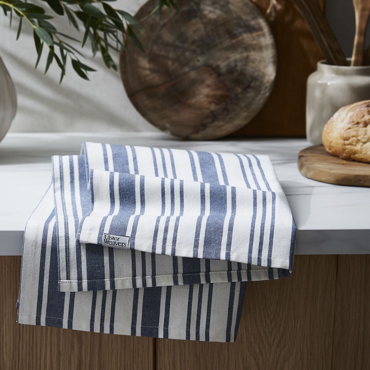 Baumwoll-Geschirrtuch Denim Stripe | Tea Towel von Ulster Weavers