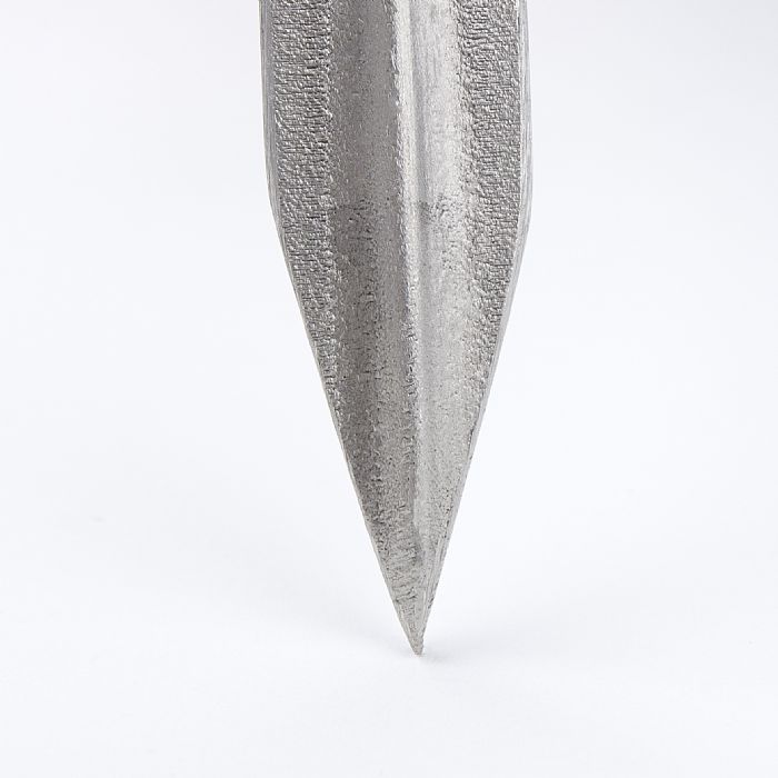 Die handgeschmiedete Spitze des Indoor Jäters von Sneeboer