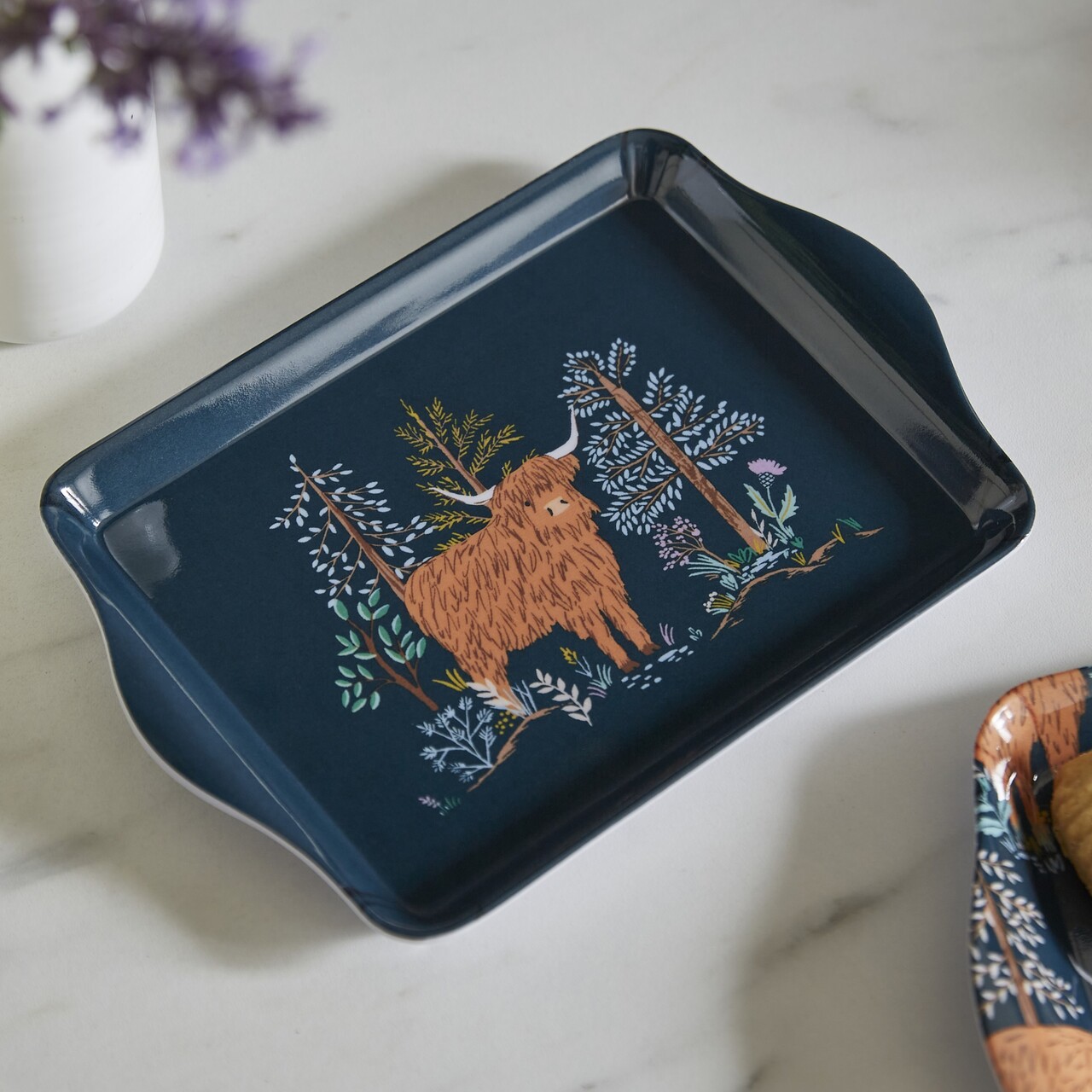 Kleines Serviertablett mit Connie dem Hochlandrind | von Ulster Weavers