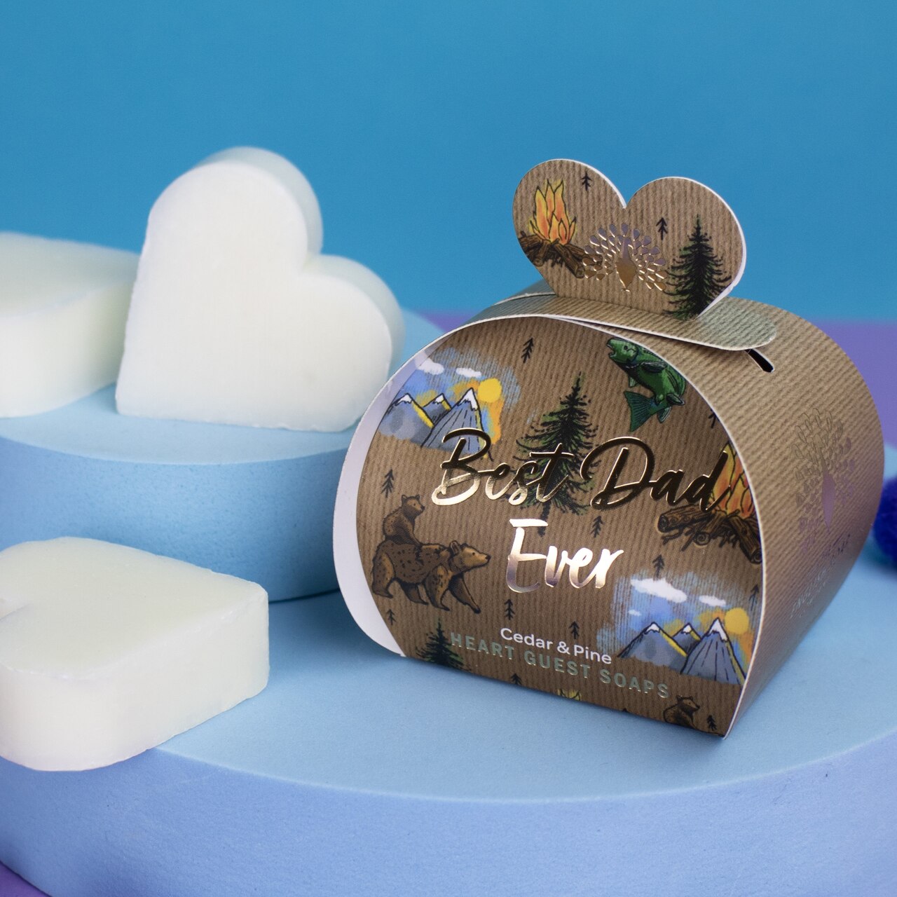 Geschenkbox mit drei Luxus-Seifenherzchen - Zeder und Kiefer | von 'The English Soap Company'