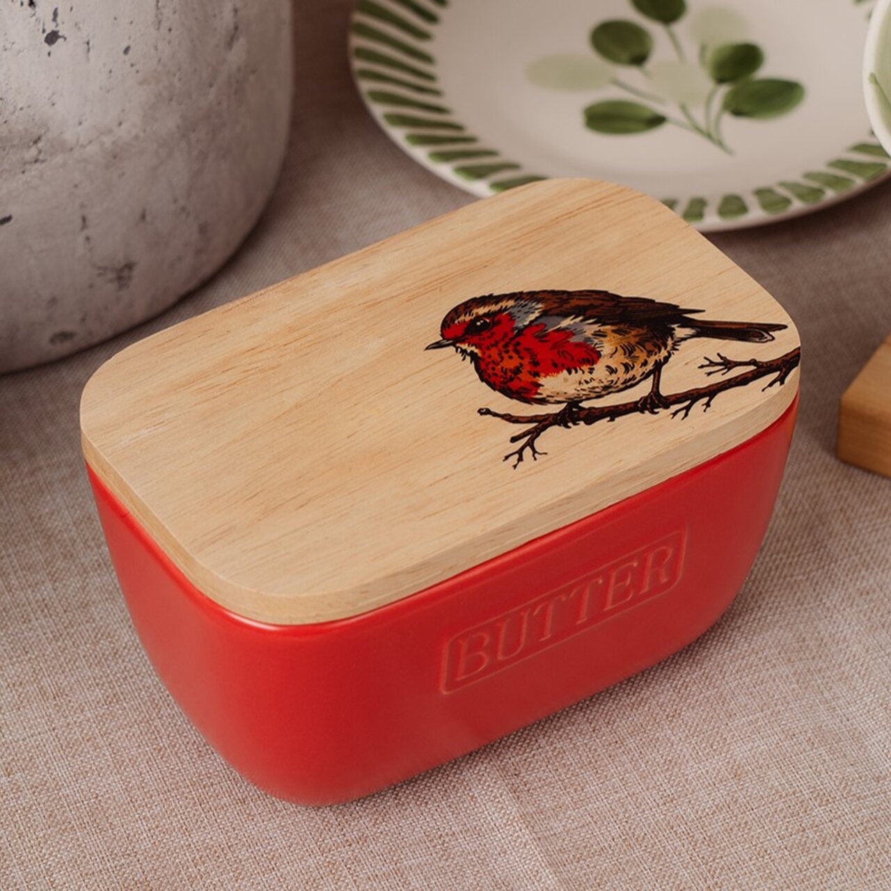 Weihnachtliche Butterdose mit einem Deckel aus Eichenholz | auf dem Deckel sitzt ein Rotkelchen | Weihnachts-Accessoire aus Schottland | Alle Jahre wiederverwendbar