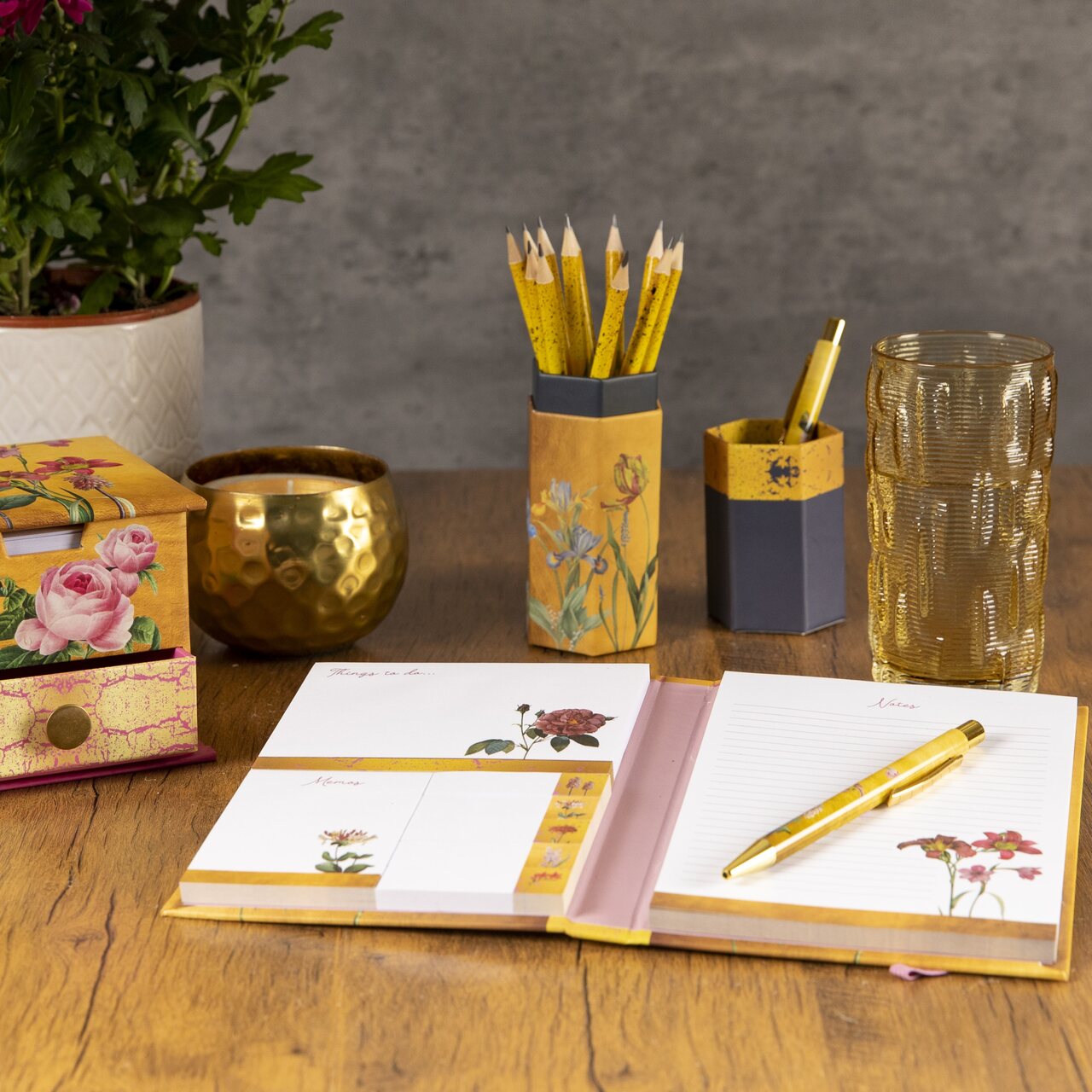 Papeterie aus England | Haftnotizen-Mappe Redouté - Blumenaquarelle