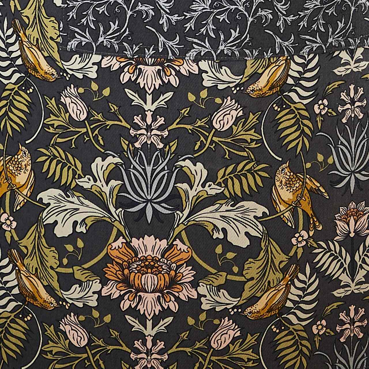 Das Finken & Blüte Design: Satte, tiefe Farbtöne, die durch elegantes Moosgrün und leuchtendes Ocker stilvoll akzentuiert werden. Ein Hauch von mattem Rosa sorgt für dezente Weichheit und harmonische Balance.