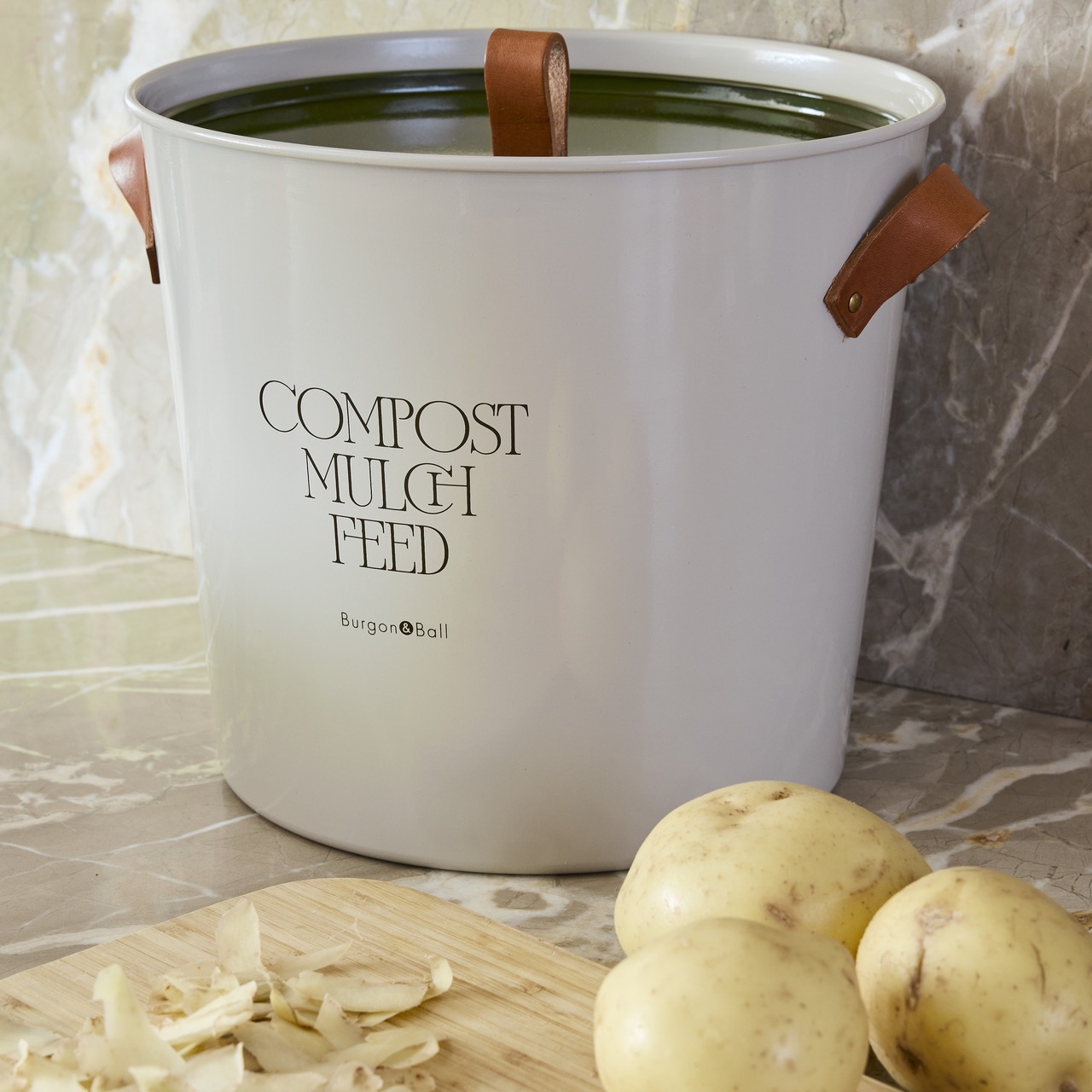 Kompostbehälter | Gemüseschalen & Co. - aus der Küche auf den Kompost