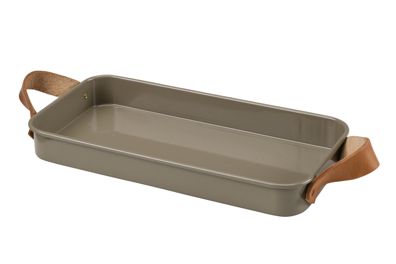 Der trüffelfarbene Untersetzer der Kräutertöpfe